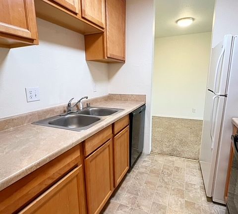 3rd image of 100 N Lafayette Ave #11303709