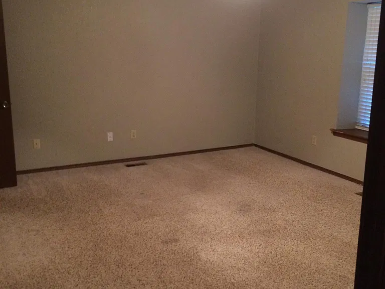 2809 E El Paso St — Photo 11