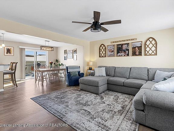 4th image of 2810 Jordan River Dr