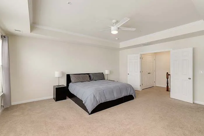 3 bed, 1827 sqft, $3,400 — Photo 3