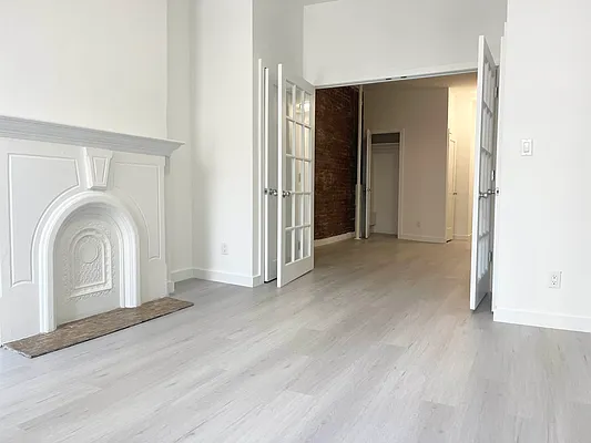 Rented by Douglas Elliman | media 16