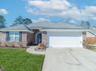 203 Pebblestone Dr, Bloomingdale, GA 31302