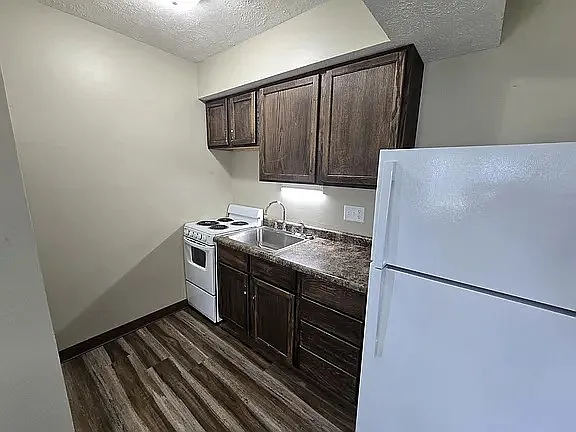 990 Grand Ave #3 — Photo 2
