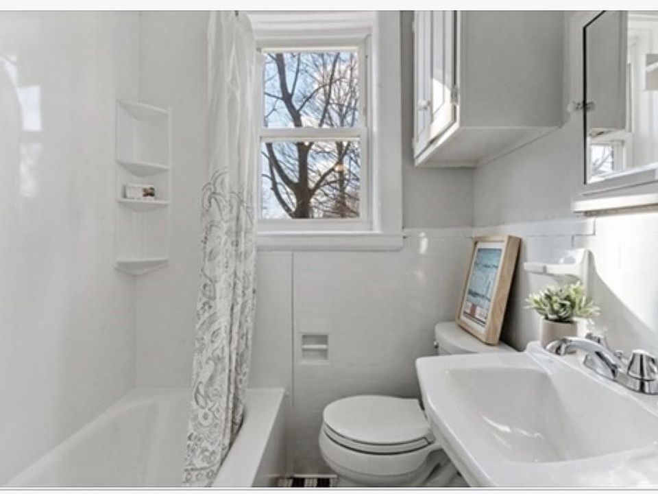 2nd image of 40 Butler Rd #208
