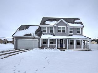 406 E Cherry St, Moweaqua, IL 62550