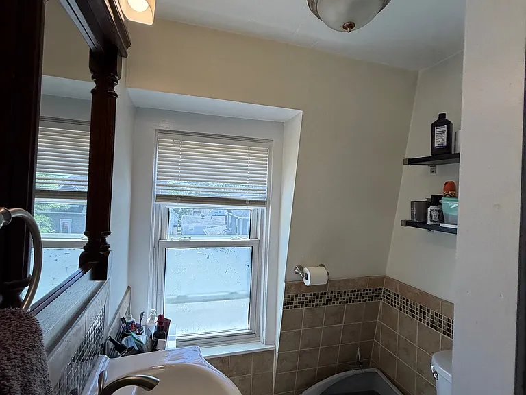 149 Highland Ave — Photo 10