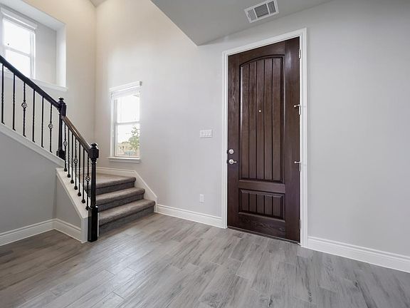 3rd image of 100 Finstown St #M1u5xy