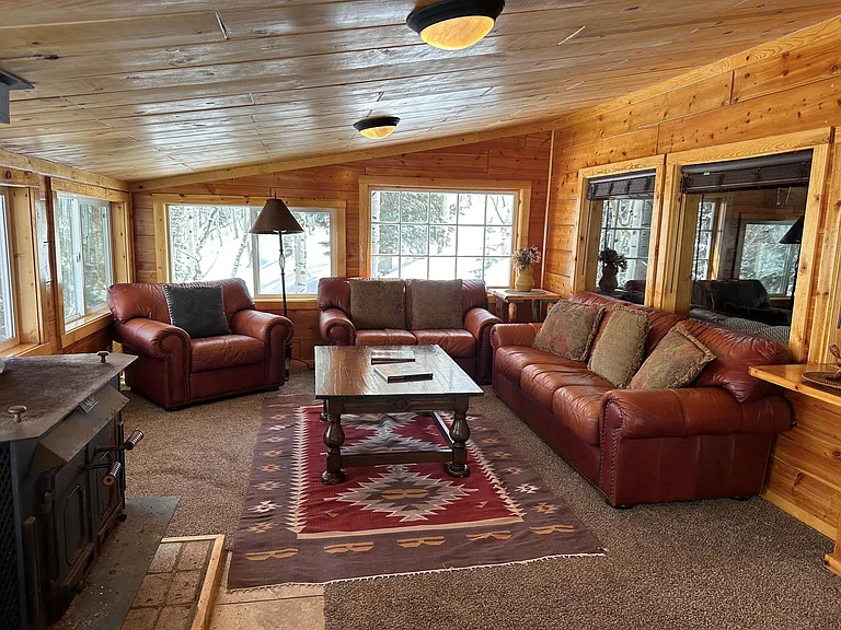 2433 Forest Meadow Rd — Photo 9