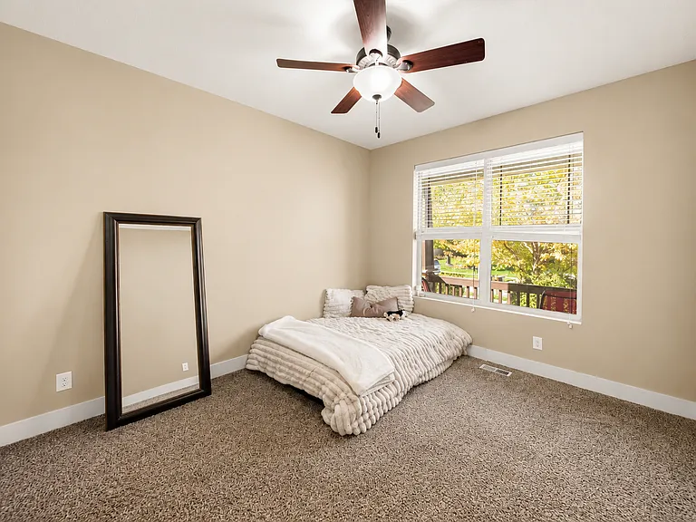 10603 S 213th St — Photo 14