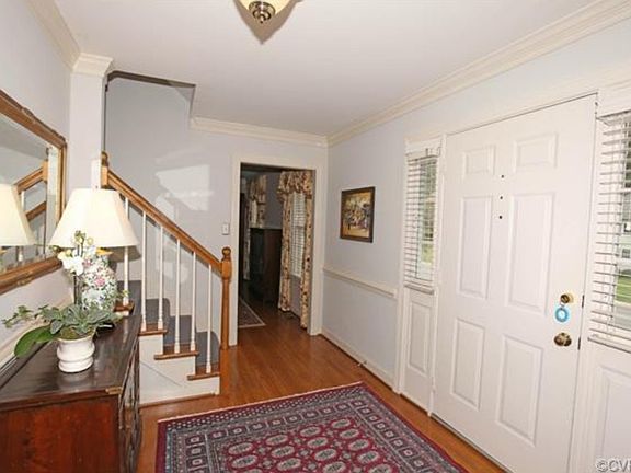 3rd image of 407 Poplar Hill Ct