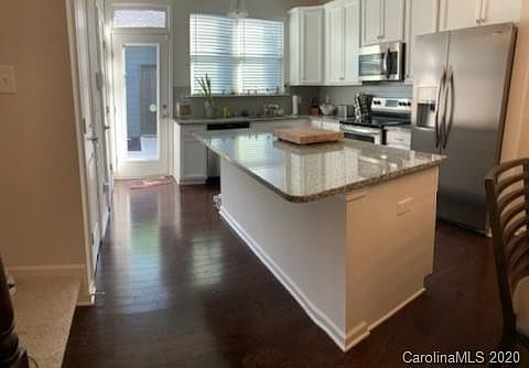 2nd image of 408 Linestowe Dr