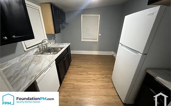 2843 Woodlawn Ter — Photo 3