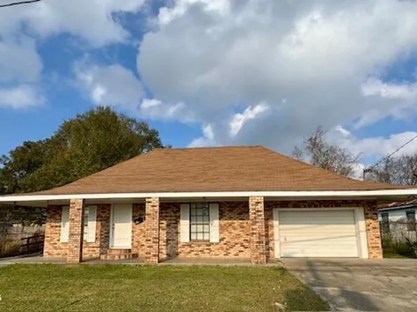 110 W Hyacinth St, Saint Martinville, LA 70582