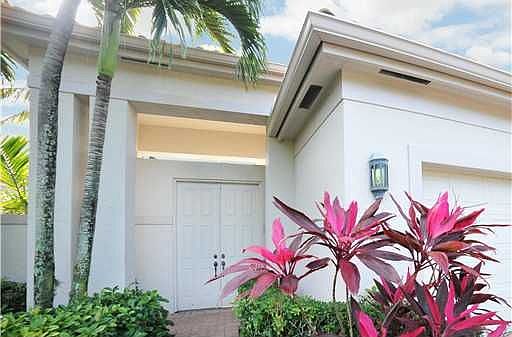 Home For Sale In Broken Sound