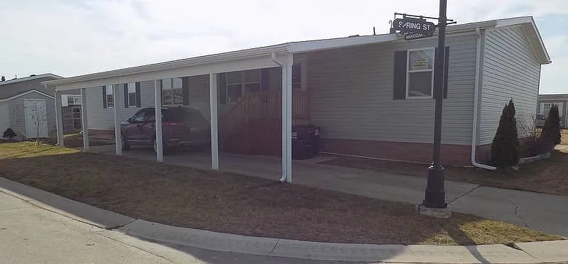 3598 Spring St photo 1