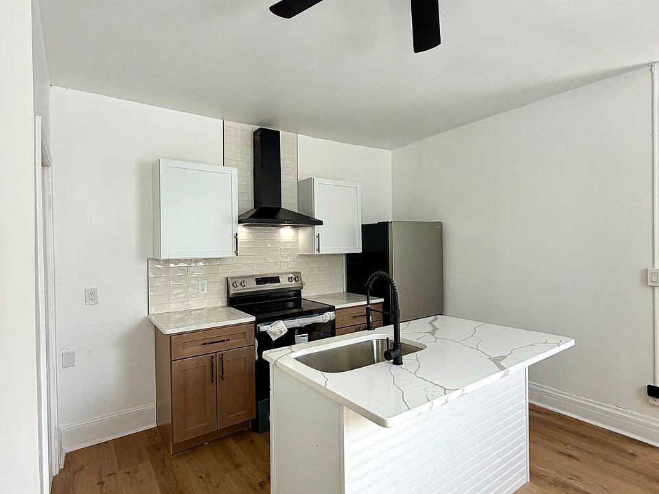 2nd image of 1529 Greenup St #2