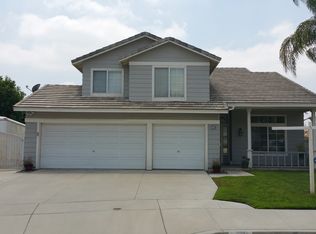 6716 Regal Oaks Rd, Highland, CA 92346