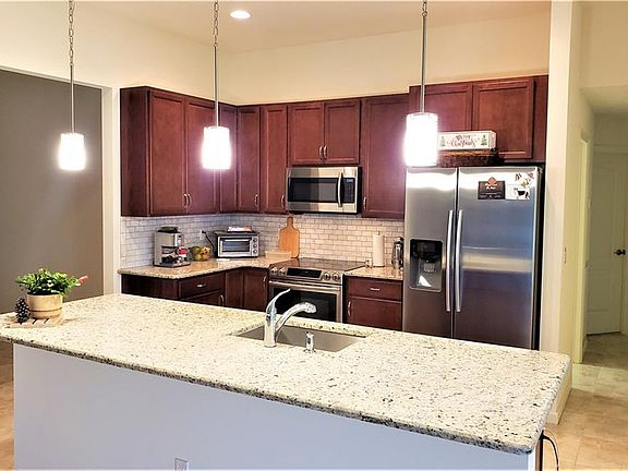 4th image of 478 SW Vista Lake Dr