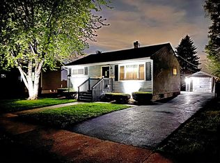 742 Gates St, Aurora, IL 60505