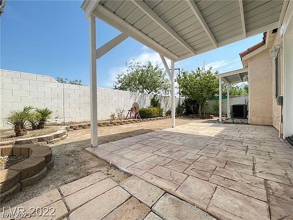 3rd image of 7736 Prairie Corners Dr