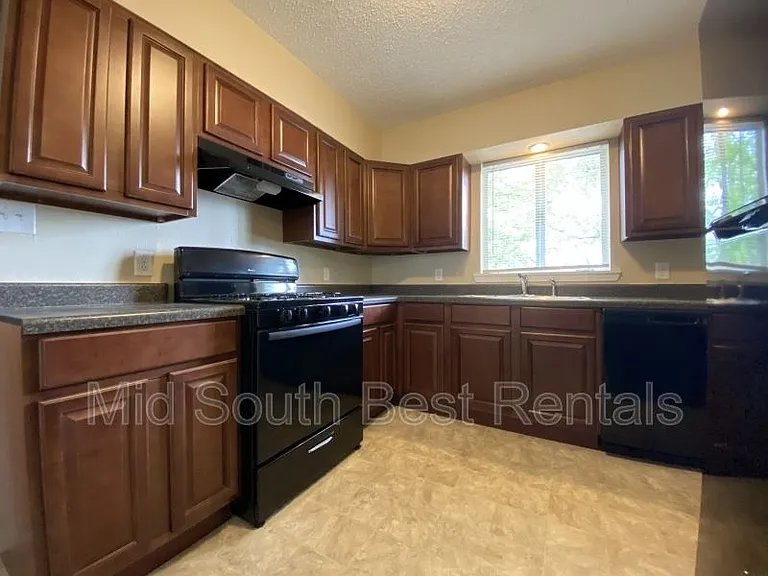 33 Purdue Cir — Photo 5