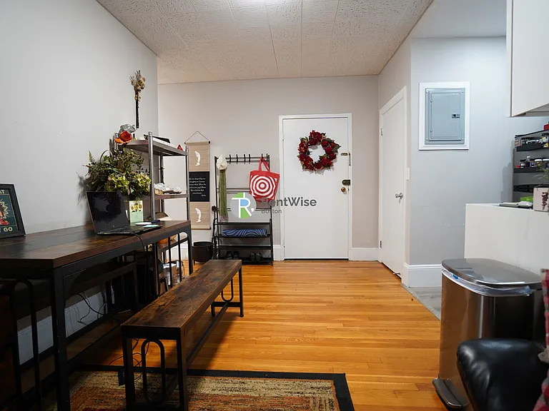 1457 Beacon St #26 — Photo 9