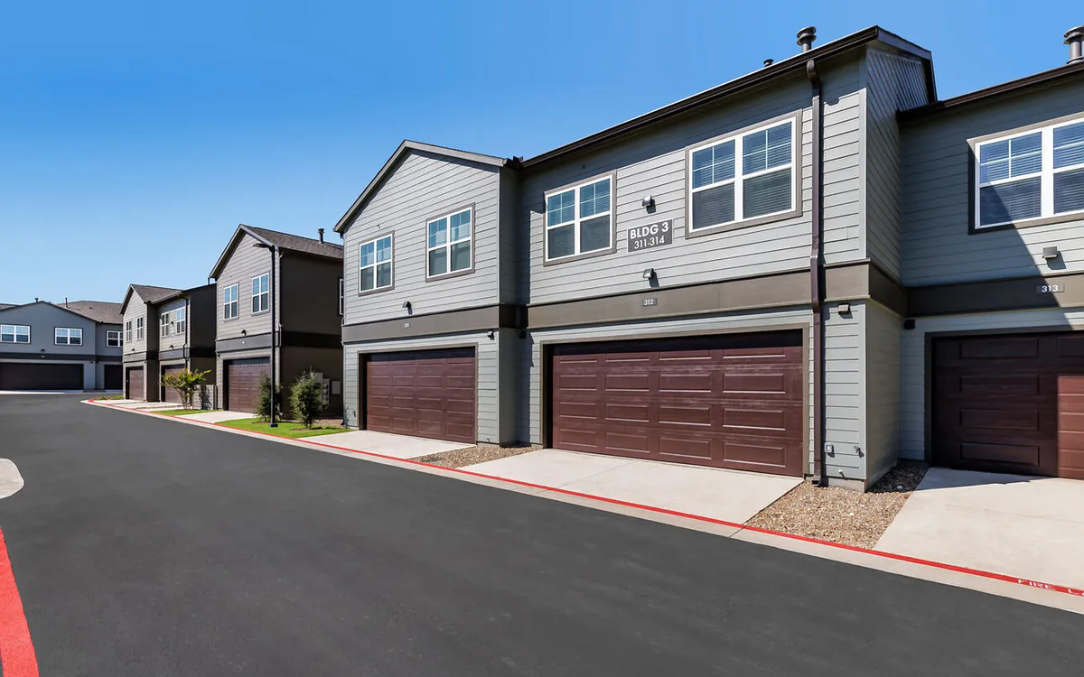 Building Photo - S Brook Dr