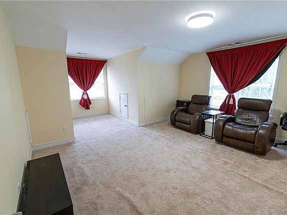 4th image of 1543 Hampton Hollow Trl