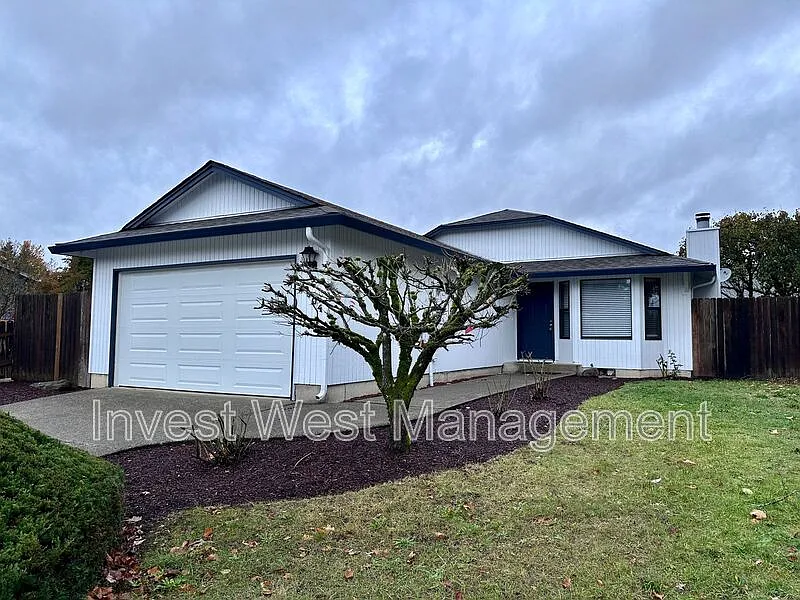 3 bed, 2.0 bath, 1174 sqft, $2,395 — Photo 2