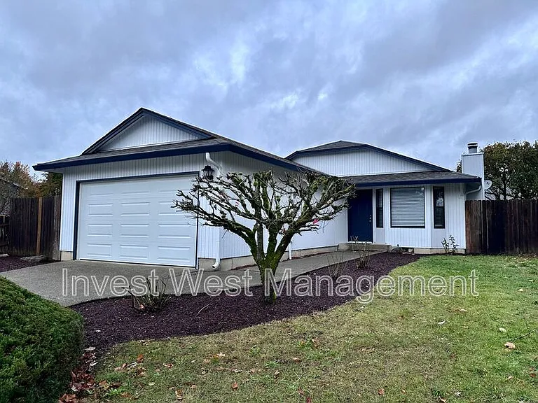 1904 SE Blairmont Dr — Photo 2