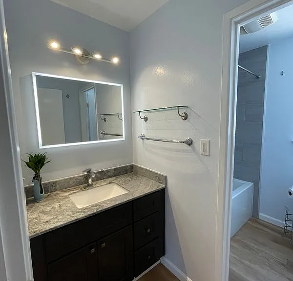 24 Park Ln — Photo 2