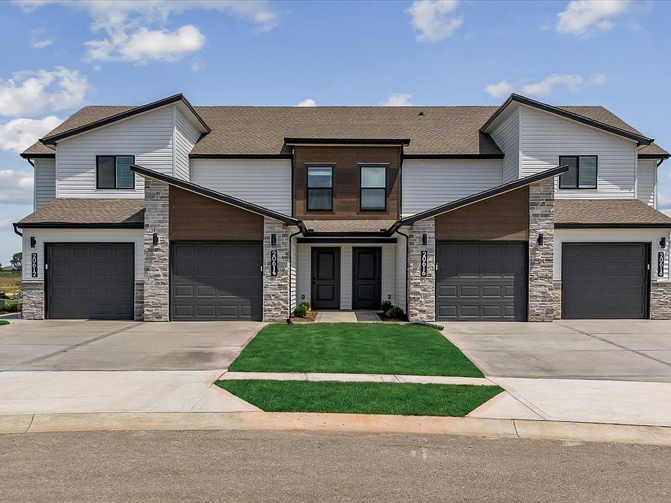1st image of 20628 Crestview Cir #20642C
