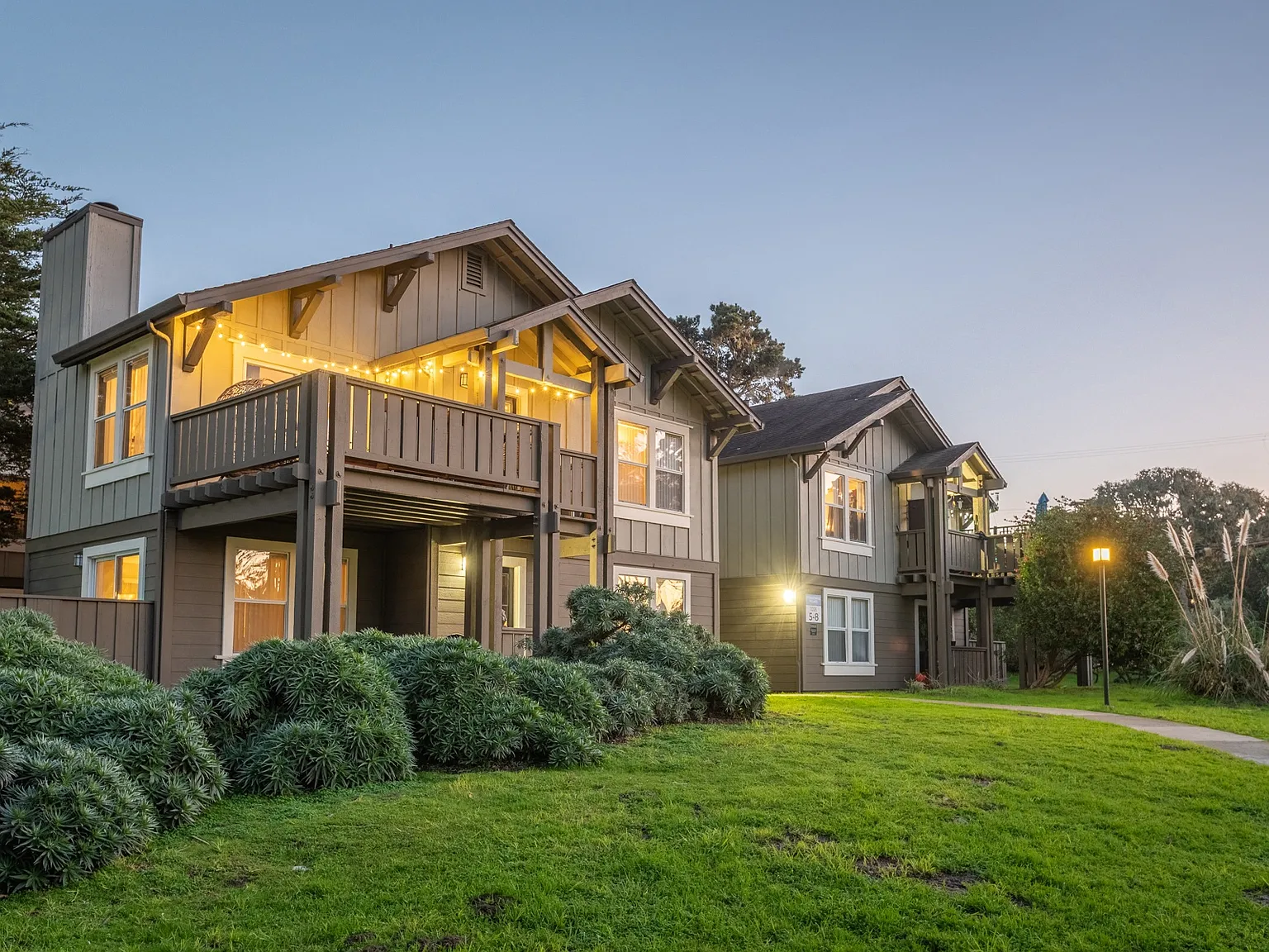Seventeen Mile Drive Village Apartment Homes — Photo 3