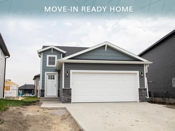 6782 Meadow View Dr S, Fargo, ND 58104