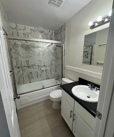 Twin Fountain Apartments — Photo 10