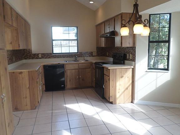 4th image of 2570 Groveland Ave