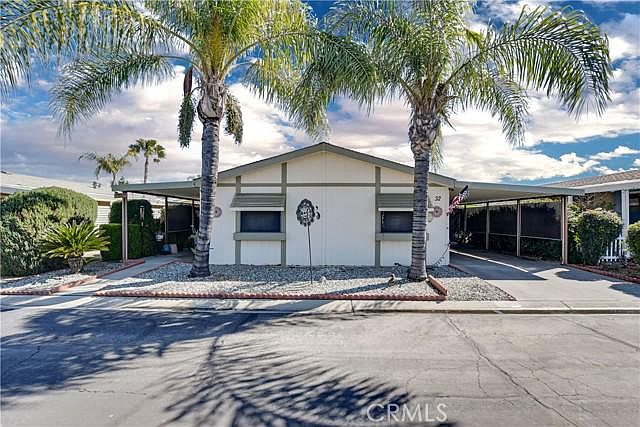 1st image of 1250 N Kirby St Spc 32