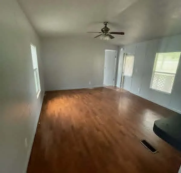 142 Pelt Ln — Photo 3