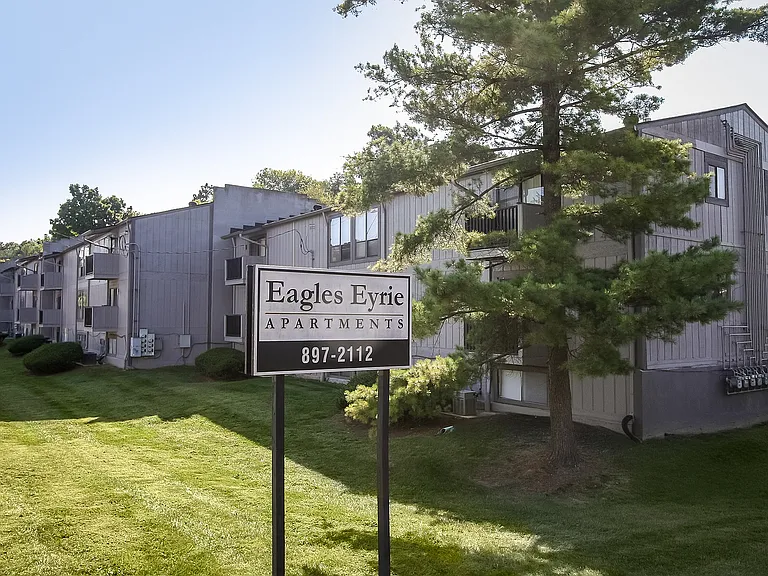 Eagle's Eyrie Apartments