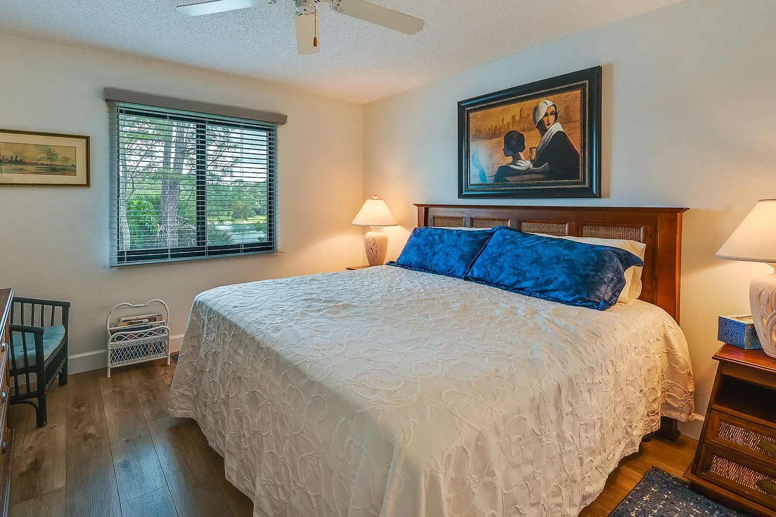 3 bed, 2.0 bath, 1496 sqft, $3,340 — Photo 4