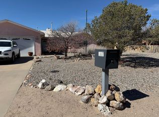 107 2nd St SE, Rio Rancho, NM 87124