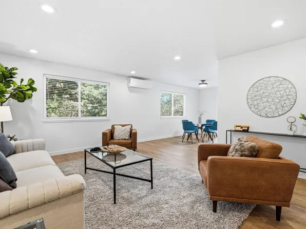 3525 Lakeview Cir, Longmont, CO 80503