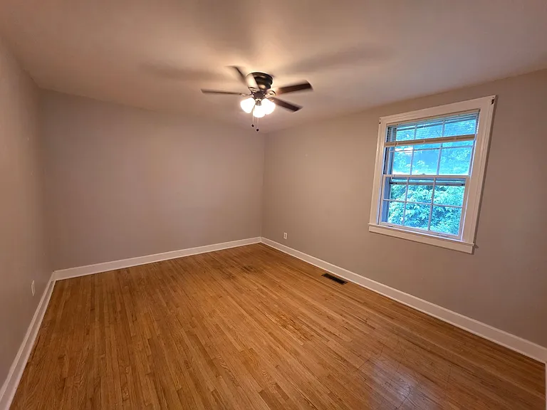 1518 Marwood Ln — Photo 13