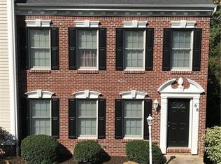 68 Castleview Dr, Mc Kees Rocks, PA 15136