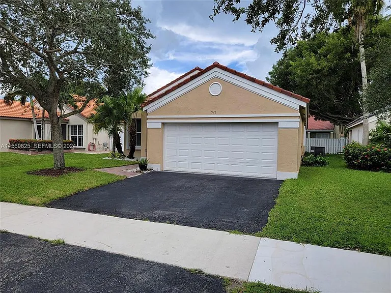 928 Falling Water Rd — Photo 34