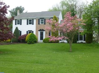 14 Tiffany Dr, Perkasie, PA 18944