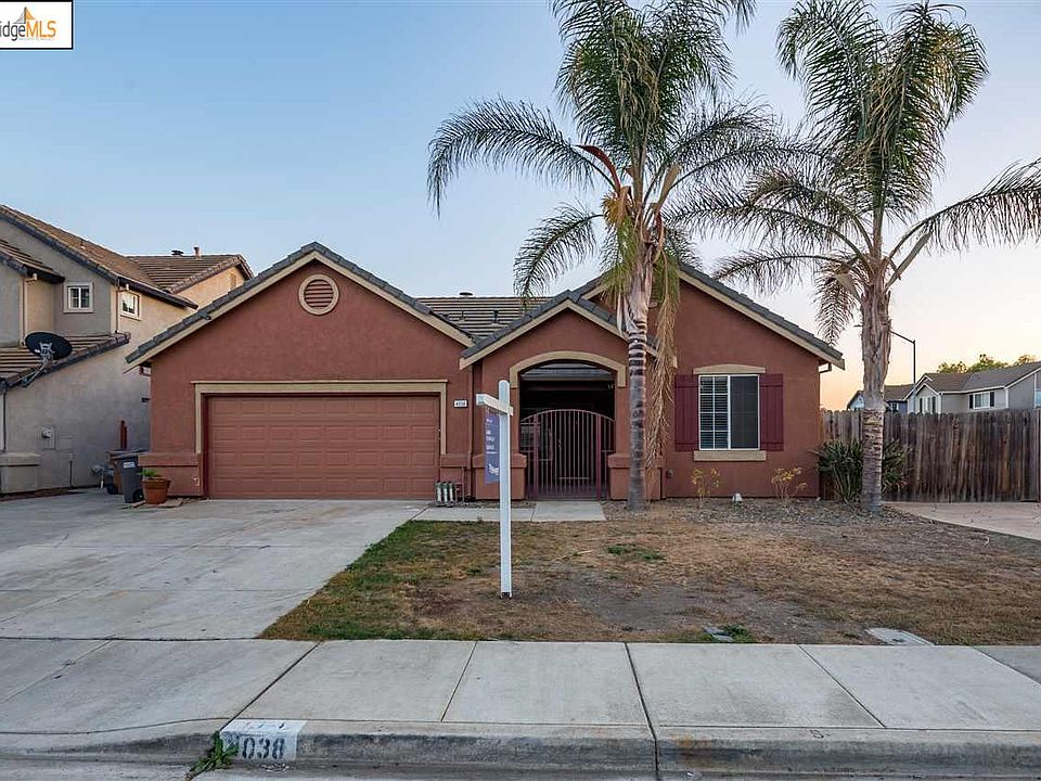 1st image of 4038 Regatta Dr