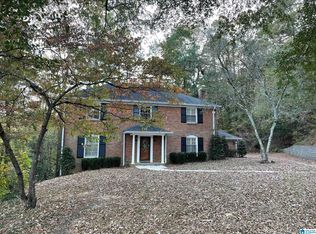 2372 Garland Dr, Vestavia Hills, AL 35216