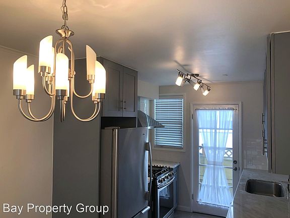 3rd image of 815 El Camino Real APT 2