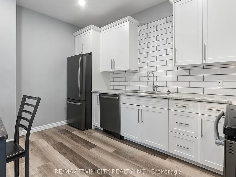 140 N Superior St — Photo 9